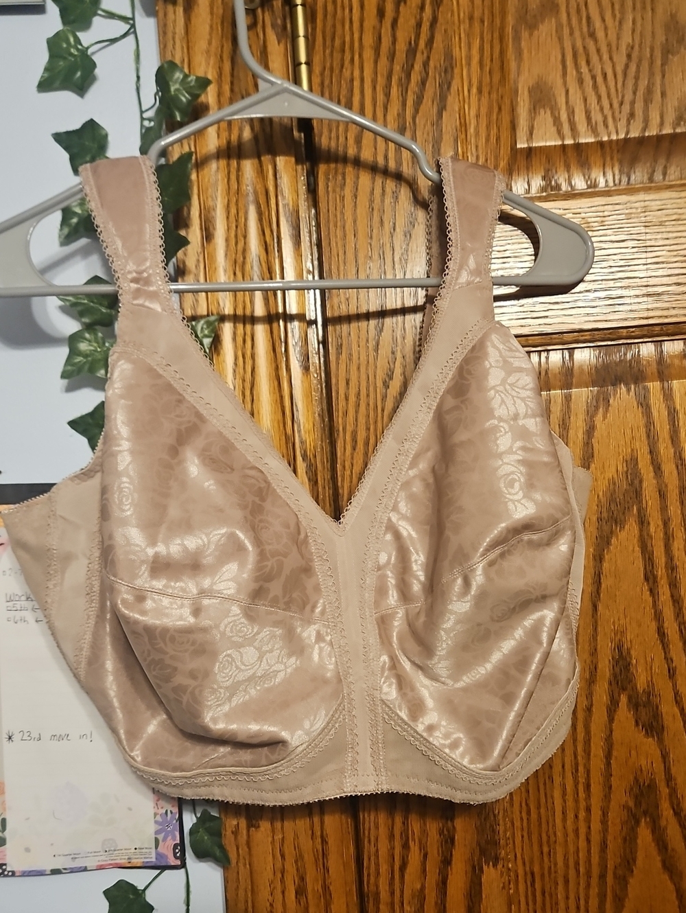 NWOT Playtex Beige Floral Jacquard Full-Coverage Bra 46 DDD